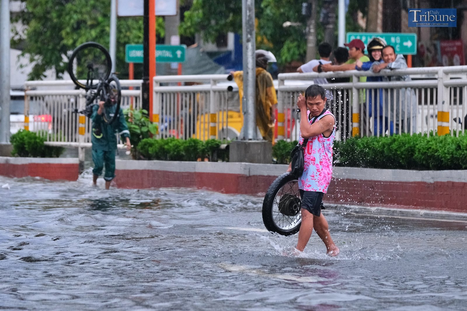 TRIBUNE-manila-flooded